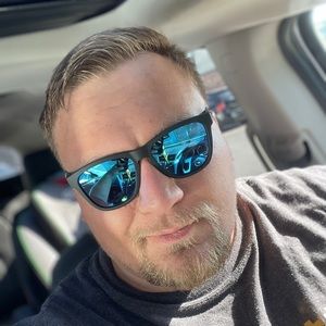 Meet your Posher, Gage